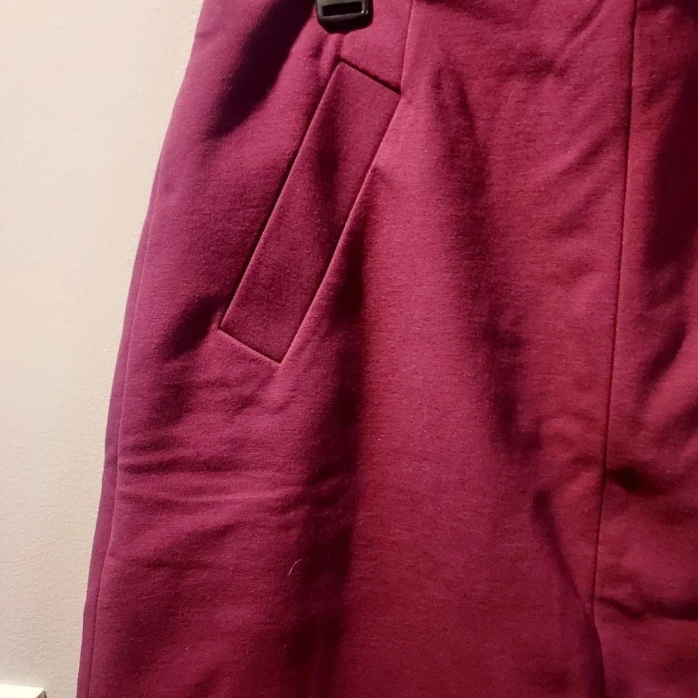Lands' End Pretty Burgundy Pencil Skirt in Size 12P - Picture 3 of 8